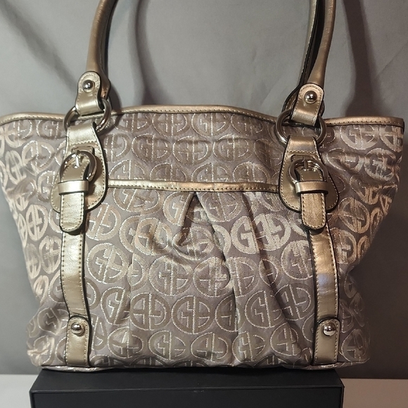 Giani Bernini Like New Inside & Out Metallic Monogram Shoulder Bag - Picture 1 of 13
